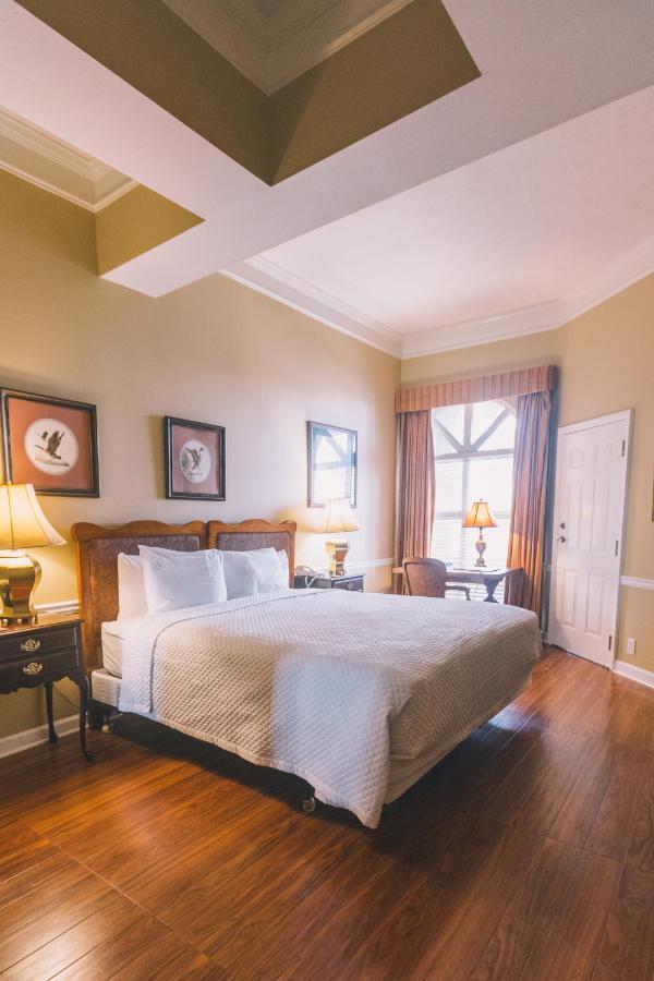 Governors Inn Hotel タラハシー エクステリア 写真